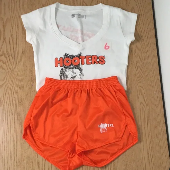 Hooters girl orange　トップスショートパンツ 　ユニフォーム s-l400.jpg